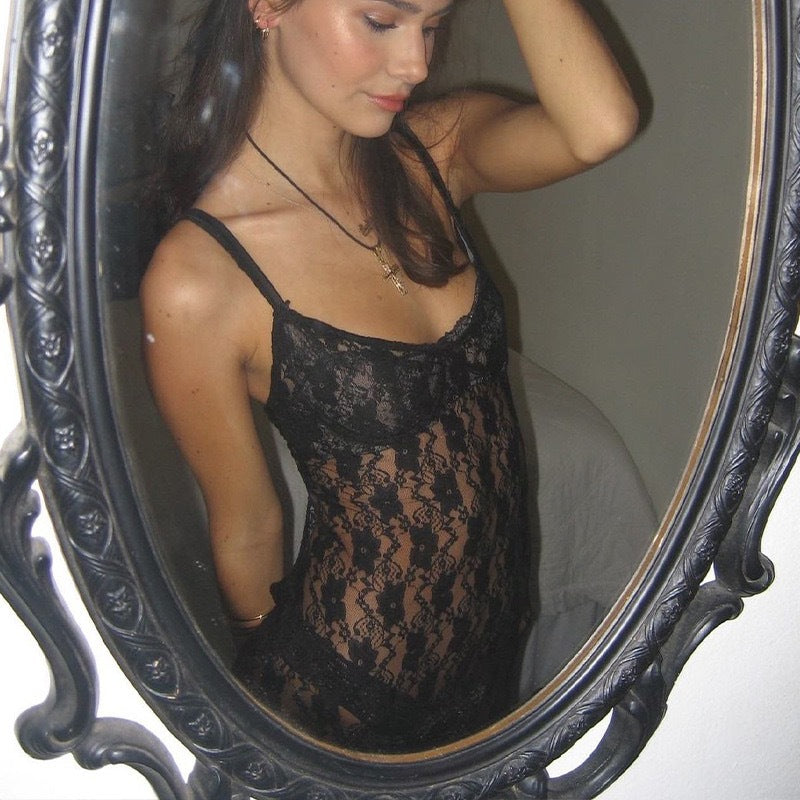 Lace Sheer Strappy Fashionable Backless Dress